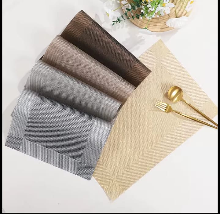 7Pcs Placemats Set with Runner for Dining Table - G